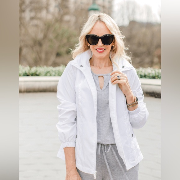 Cabi Summer Jumpsuit in Medium - Picture 5 of 12